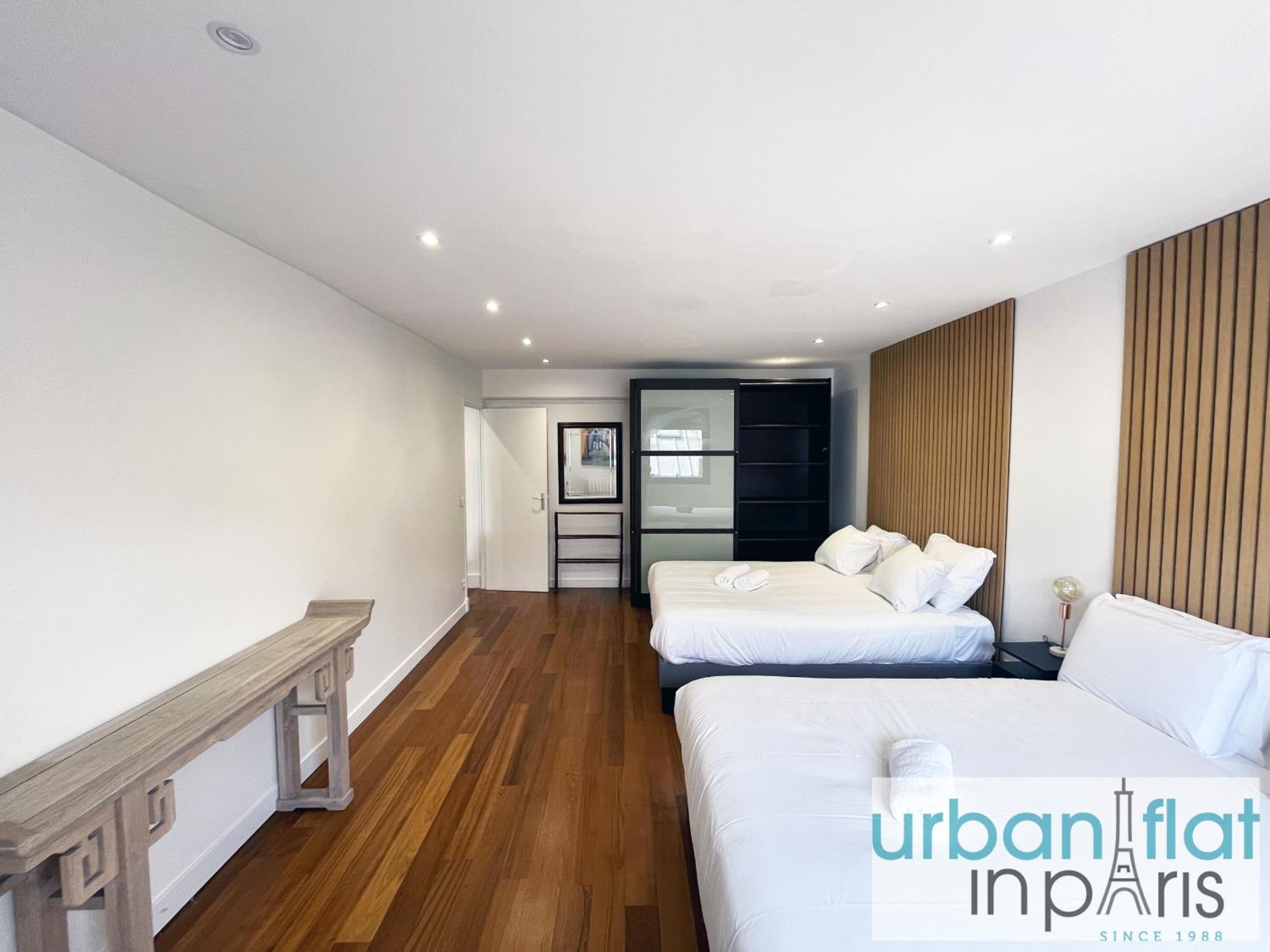 Urban Flat 168 - Spacious 1-bedroom In * Parijs