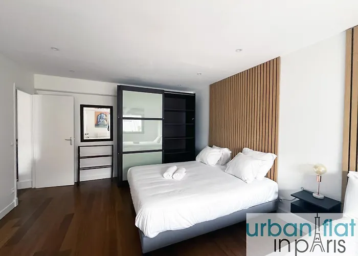 Urban Flat 168 - Spacious 1-Bedroom Apartment In Paris